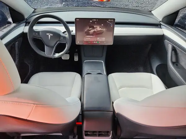 7SAYGDEF8PF806850 2023 TESLA MODEL Y - Image 8