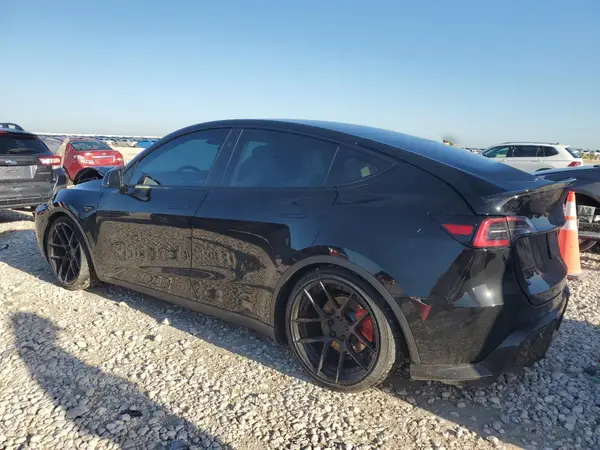 7SAYGDEF8PF832560 2023 TESLA MODEL Y - Image 2