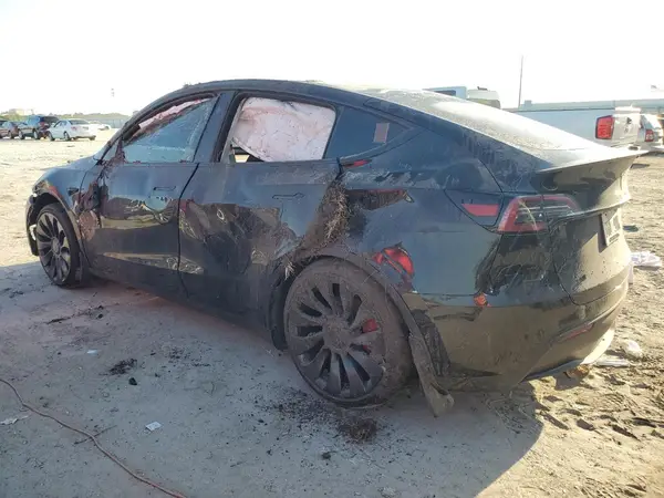 7SAYGDEF8PF835958 2023 TESLA MODEL Y - Image 2