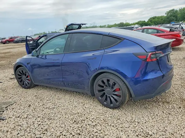 7SAYGDEF8PF855577 2023 TESLA MODEL Y - Image 2