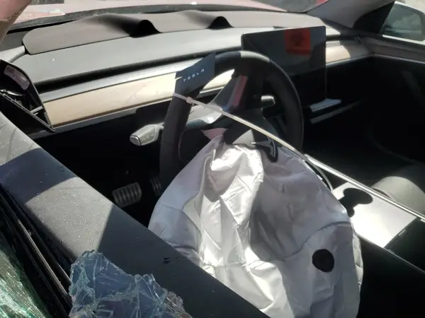 7SAYGDEF8PF859712 2023 TESLA MODEL Y - Image 8