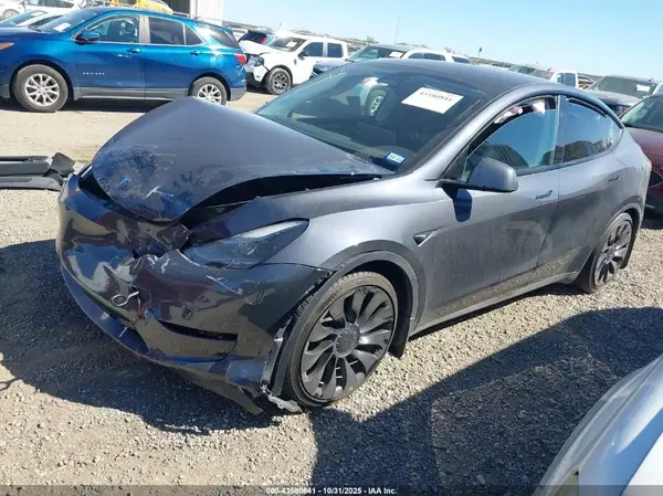 7SAYGDEF8PF863923 2023 TESLA MODEL Y - Image 2