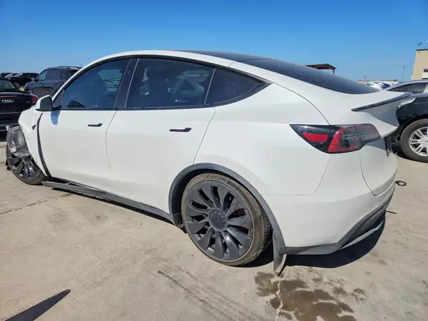 7SAYGDEF8PF898848 2023 TESLA MODEL Y - Image 2
