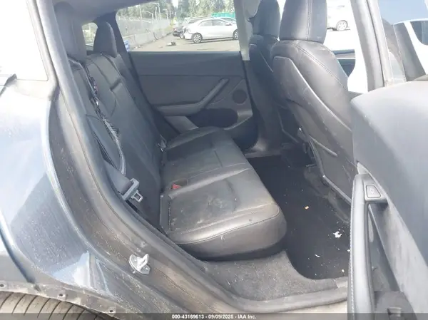 7SAYGDEF8PF936241 2023 TESLA MODEL Y - Image 8