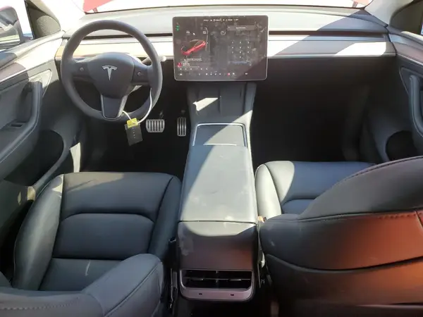 7SAYGDEF8PF939074 2023 TESLA MODEL Y - Image 8