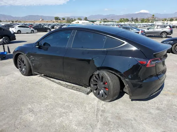 7SAYGDEF8PF941004 2023 TESLA MODEL Y - Image 2