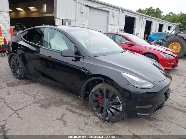 7SAYGDEF8PF967702 2023 TESLA MODEL Y - Image 1