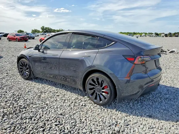 7SAYGDEF8RA265802 2024 TESLA MODEL Y - Image 2