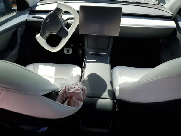 7SAYGDEF8RA265802 2024 TESLA MODEL Y - Image 8