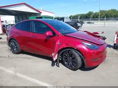 7SAYGDEF8RA266206 2024 TESLA MODEL Y