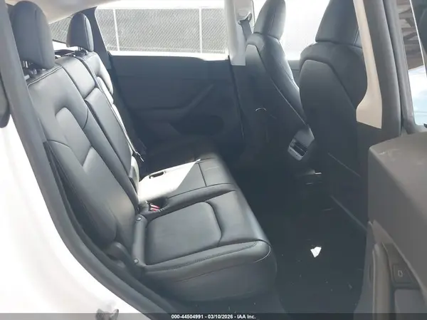 7SAYGDEF8RA273155 2024 TESLA MODEL Y - Image 8