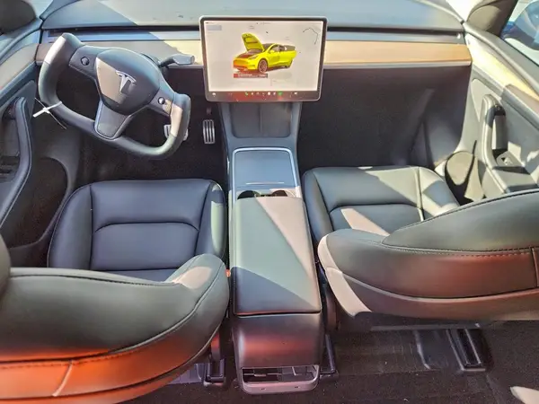 7SAYGDEF8RA274726 2024 TESLA MODEL Y - Image 8