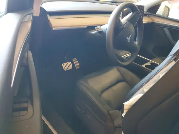 7SAYGDEF8RA282597 2024 TESLA MODEL Y - Image 8