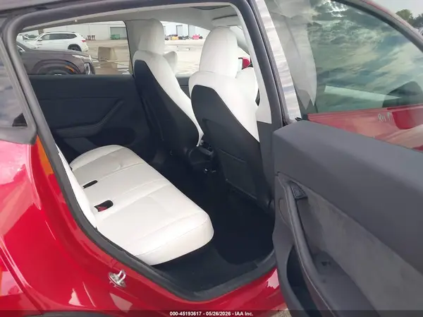 7SAYGDEF8RA284012 2024 TESLA MODEL Y - Image 8