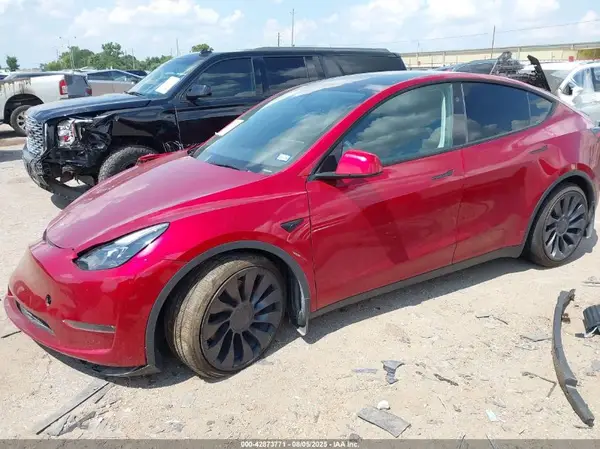 7SAYGDEF8RA285435 2024 TESLA MODEL Y - Image 2