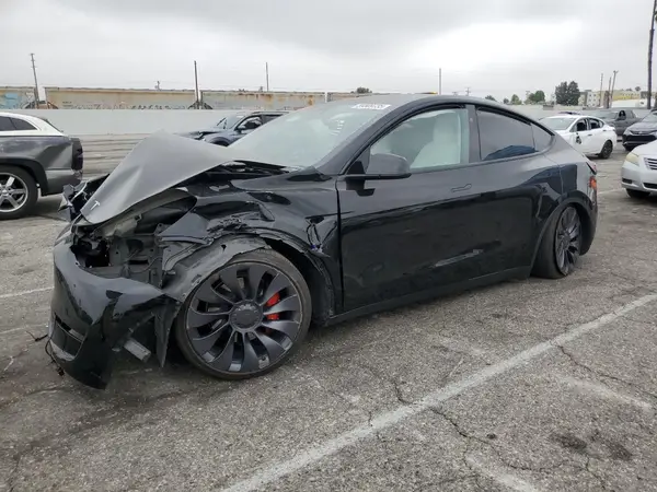 7SAYGDEF8RA295575 2024 TESLA MODEL Y - Image 1
