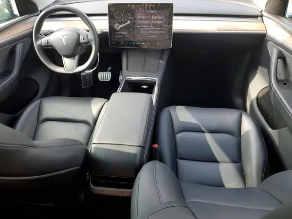 7SAYGDEF8RA306025 2024 TESLA MODEL Y - Image 8