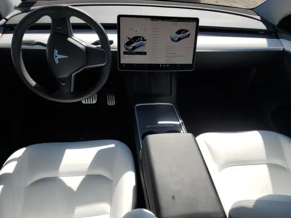 7SAYGDEF8RA319051 2024 TESLA MODEL Y - Image 8