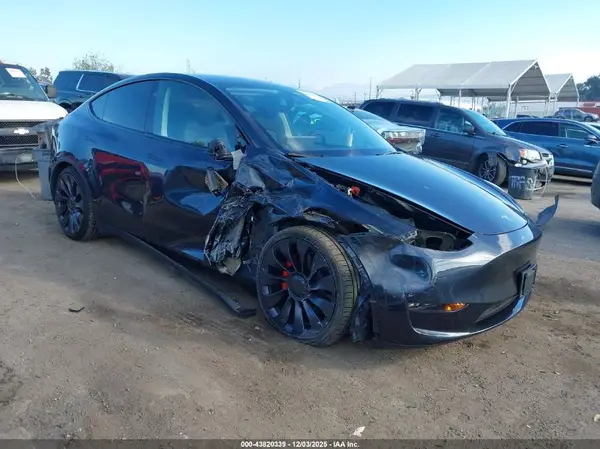 7SAYGDEF8RF022204 2024 TESLA MODEL Y - Image 1