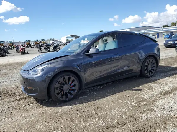 7SAYGDEF8RF022459 2024 TESLA MODEL Y - Image 1