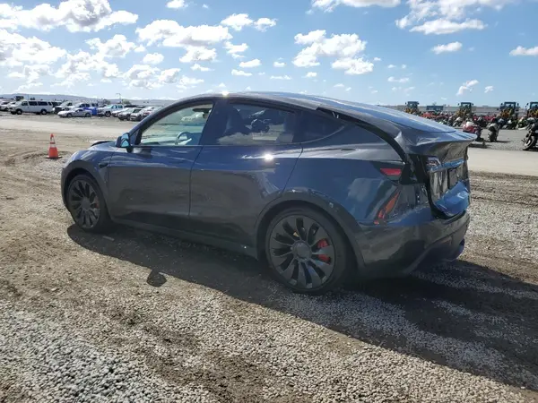 7SAYGDEF8RF022459 2024 TESLA MODEL Y - Image 2