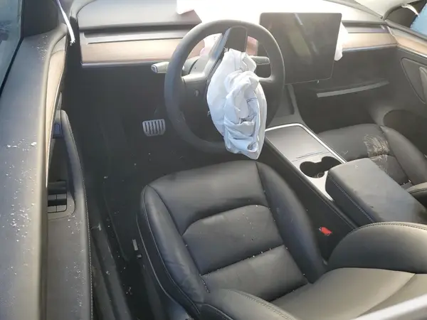 7SAYGDEF8RF034384 2024 TESLA MODEL Y - Image 8