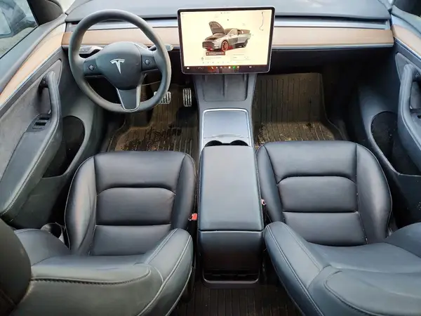 7SAYGDEF8RF041383 2024 TESLA MODEL Y - Image 8