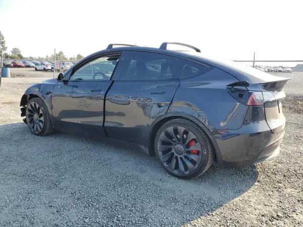 7SAYGDEF8RF053405 2024 TESLA MODEL Y - Image 2