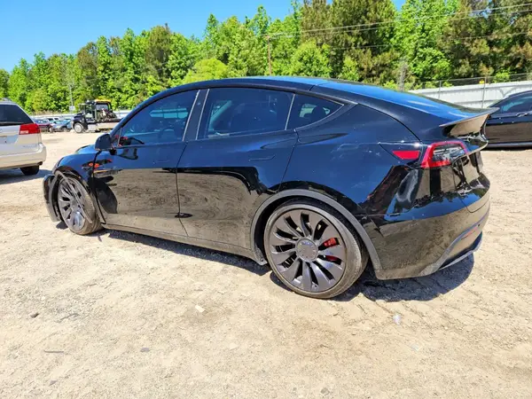 7SAYGDEF8RF061116 2024 TESLA MODEL Y - Image 2
