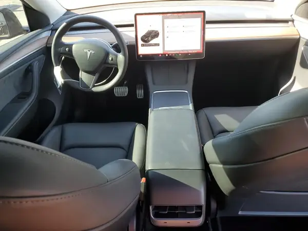 7SAYGDEF8RF077400 2024 TESLA MODEL Y - Image 8