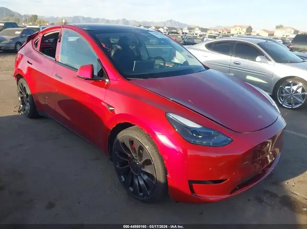 7SAYGDEF8RF158588 2024 TESLA MODEL Y - Image 1