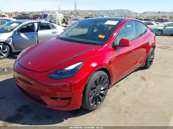 7SAYGDEF8RF158588 2024 TESLA MODEL Y - Image 2