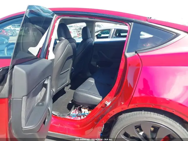 7SAYGDEF8RF158588 2024 TESLA MODEL Y - Image 8