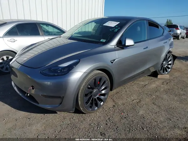7SAYGDEF8RF195060 2024 TESLA MODEL Y - Image 2