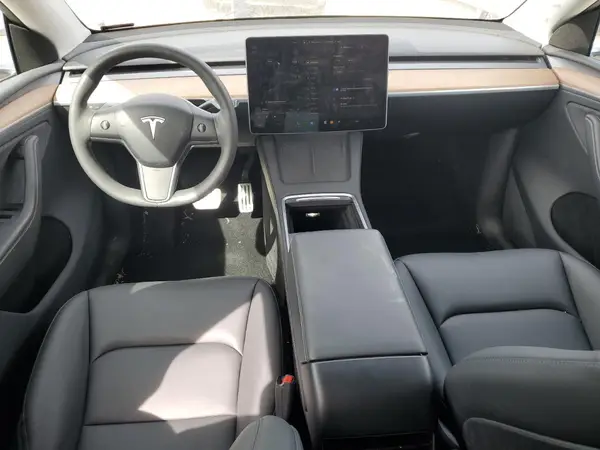 7SAYGDEF8SA339791 2025 TESLA MODEL Y - Image 8