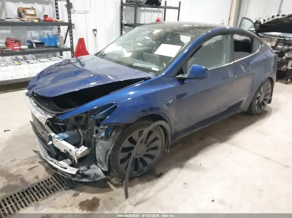 7SAYGDEF8SA343758 2025 TESLA MODEL Y - Image 2
