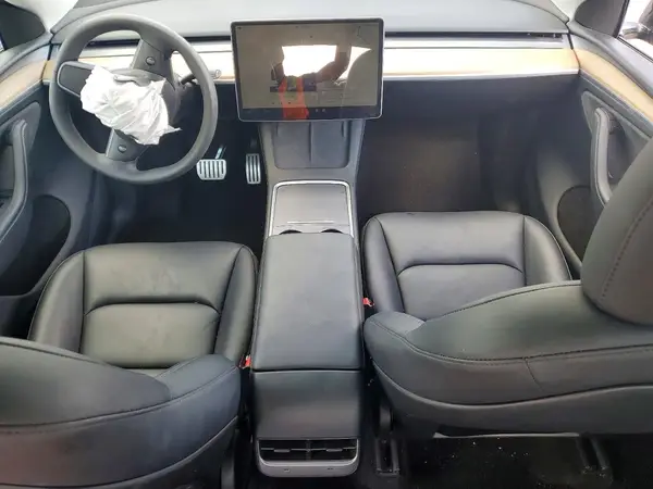 7SAYGDEF8SA348250 2025 TESLA MODEL Y - Image 8