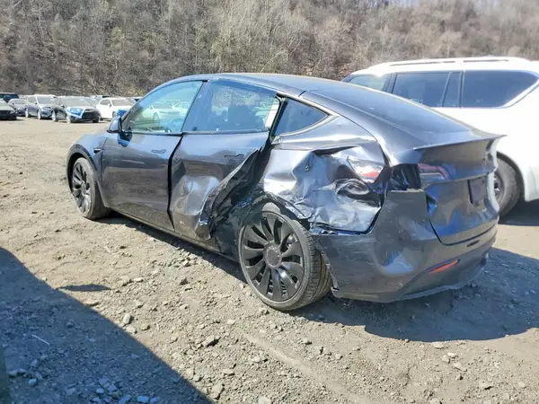 7SAYGDEF8SA350838 2025 TESLA MODEL Y - Image 2