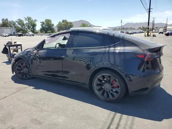 7SAYGDEF8SF238706 2025 TESLA MODEL Y - Image 2