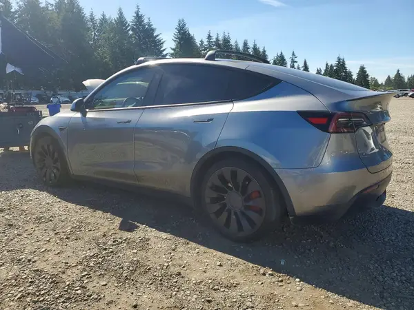 7SAYGDEF8SF263346 2025 TESLA MODEL Y - Image 2