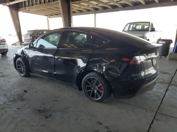 7SAYGDEF8SF306129 2025 TESLA MODEL Y - Image 2