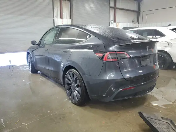 7SAYGDEF8SF312075 2025 TESLA MODEL Y - Image 2