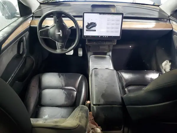 7SAYGDEF8SF312075 2025 TESLA MODEL Y - Image 8