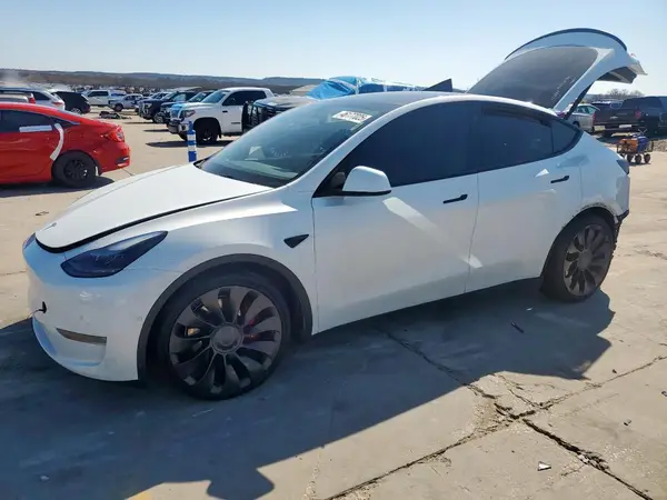 7SAYGDEF9NF330184 2022 TESLA MODEL Y - Image 1