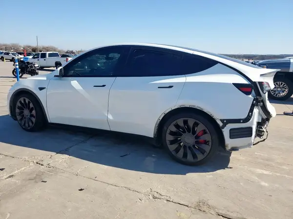 7SAYGDEF9NF330184 2022 TESLA MODEL Y - Image 2