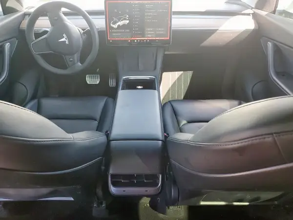 7SAYGDEF9NF330184 2022 TESLA MODEL Y - Image 8