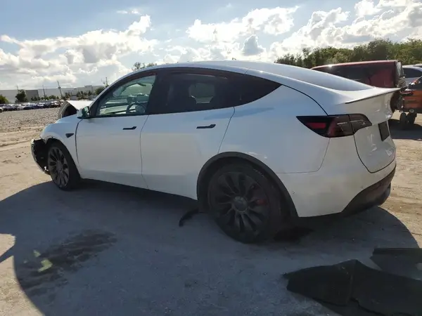 7SAYGDEF9NF338317 2022 TESLA MODEL Y - Image 2