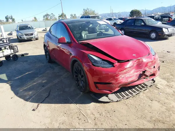 7SAYGDEF9NF342755 2022 TESLA MODEL Y - Image 1