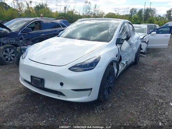 7SAYGDEF9NF347809 2022 TESLA MODEL Y - Image 2