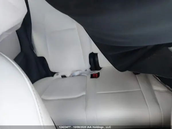 7SAYGDEF9NF347809 2022 TESLA MODEL Y - Image 8